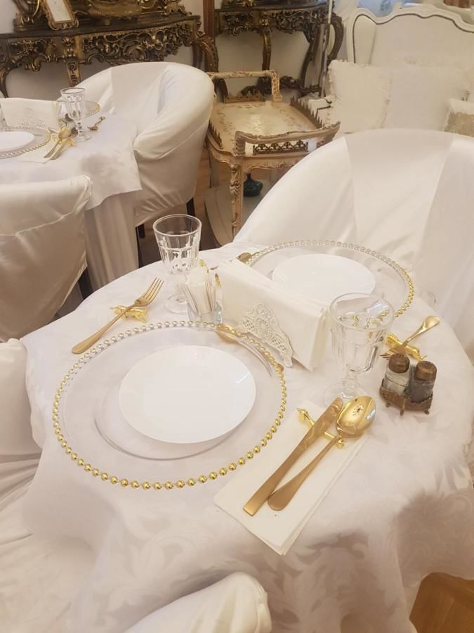 Отель Conacul Coroanei Luxury Boutique Hotel Бухарест-19