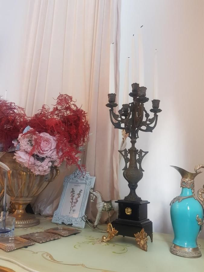 Отель Conacul Coroanei Luxury Boutique Hotel Бухарест-20