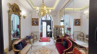 Отель Conacul Coroanei Luxury Boutique Hotel Бухарест-0