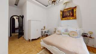 Отель Conacul Coroanei Luxury Boutique Hotel Бухарест Номер Делюкс-1