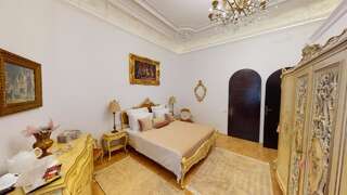 Отель Conacul Coroanei Luxury Boutique Hotel Бухарест Номер Делюкс с кроватью размера «queen-size»-14
