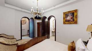 Отель Conacul Coroanei Luxury Boutique Hotel Бухарест Номер Делюкс с кроватью размера «queen-size»-50