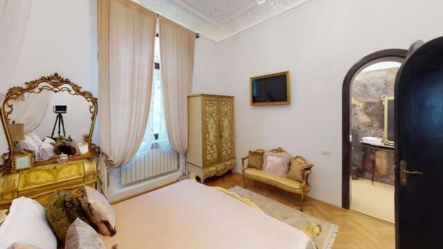 Отель Conacul Coroanei Luxury Boutique Hotel Бухарест-26