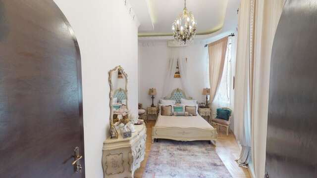 Отель Conacul Coroanei Luxury Boutique Hotel Бухарест-35