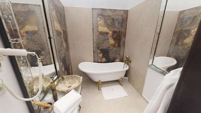 Отель Conacul Coroanei Luxury Boutique Hotel Бухарест-42