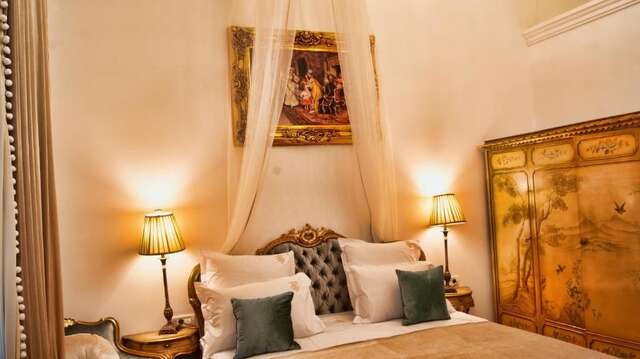 Отель Conacul Coroanei Luxury Boutique Hotel Бухарест-48