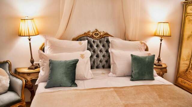 Отель Conacul Coroanei Luxury Boutique Hotel Бухарест-53